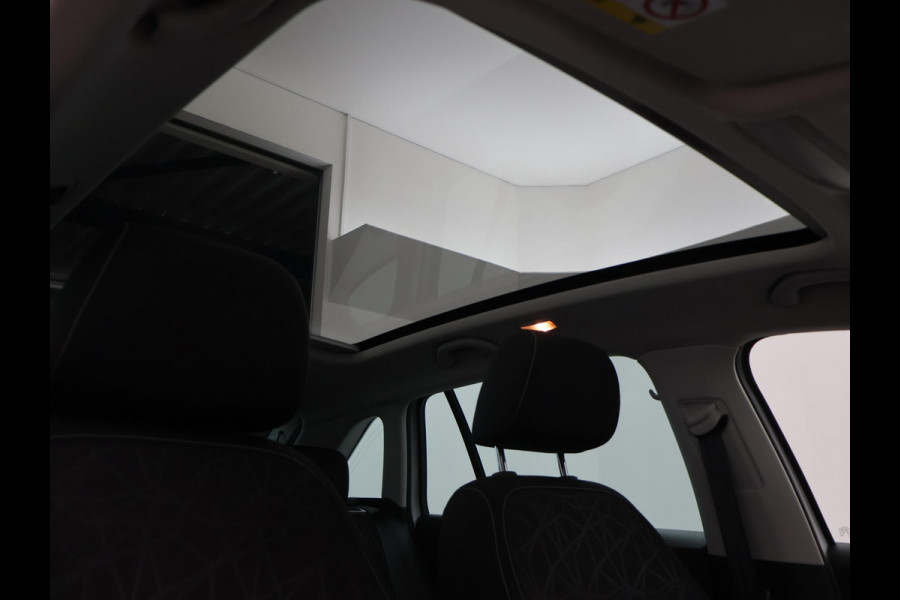 Škoda Rapid Spaceback 1.0 TSI DSG AUT CLEVER WIT PARELMOER + PANORAMADAK | STOELVERWARMING | DAB | NAVIGATIE