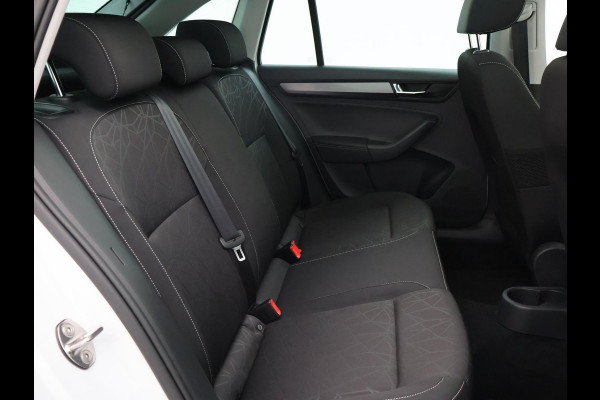 Škoda Rapid Spaceback 1.0 TSI DSG AUT CLEVER WIT PARELMOER + PANORAMADAK | STOELVERWARMING | DAB | NAVIGATIE