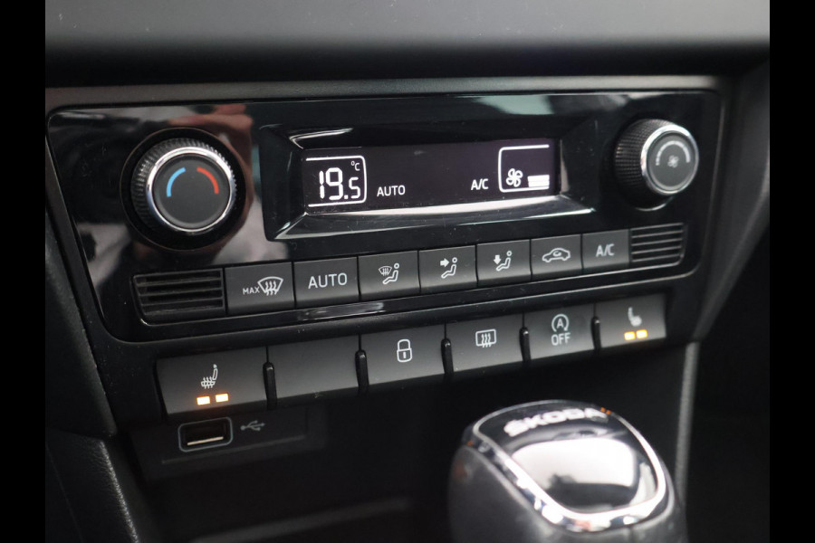 Škoda Rapid Spaceback 1.0 TSI DSG AUT CLEVER WIT PARELMOER + PANORAMADAK | STOELVERWARMING | DAB | NAVIGATIE