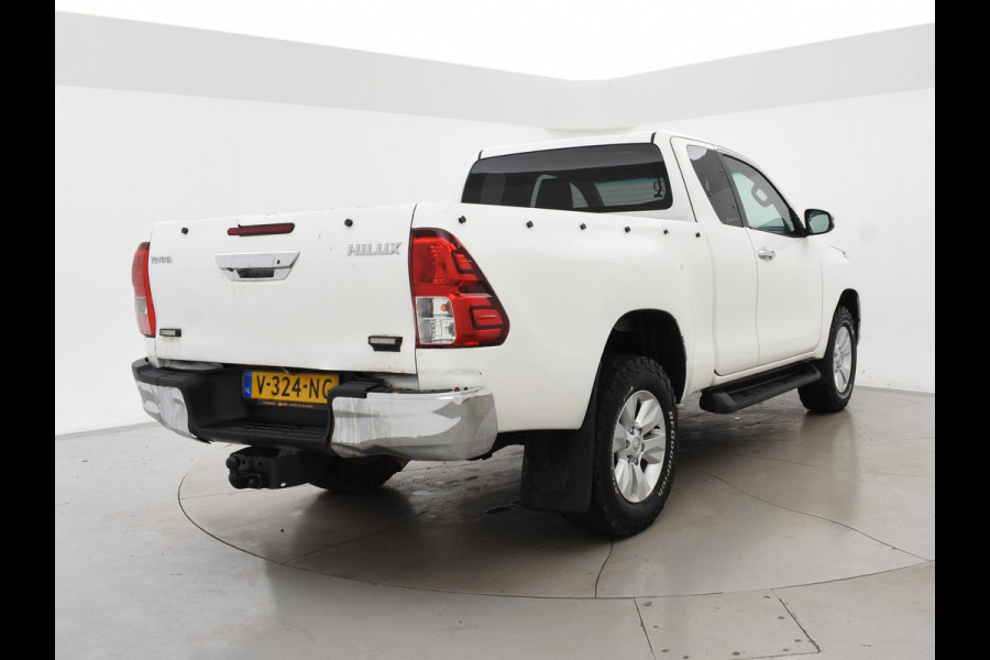 Toyota Hilux 2.4 D-4D-F 150 PK 4X4 XTRA CAB PROFESSIONAL EURO 6 + LEDER | AIRCO | CRUISE | TREKHAAK