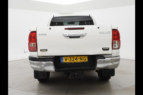 Toyota Hilux 2.4 D-4D-F 150 PK 4X4 XTRA CAB PROFESSIONAL EURO 6 + LEDER | AIRCO | CRUISE | TREKHAAK