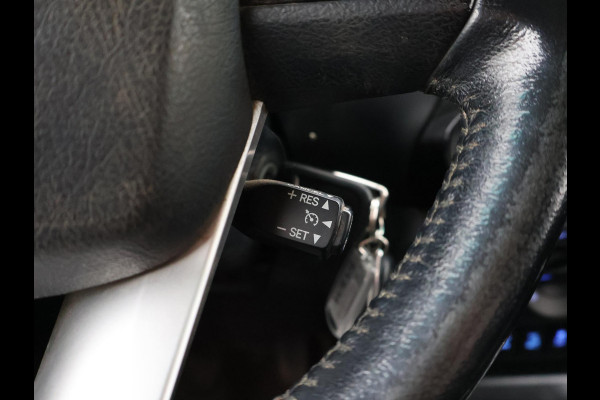 Toyota Hilux 2.4 D-4D-F 150 PK 4X4 XTRA CAB PROFESSIONAL EURO 6 + LEDER | AIRCO | CRUISE | TREKHAAK