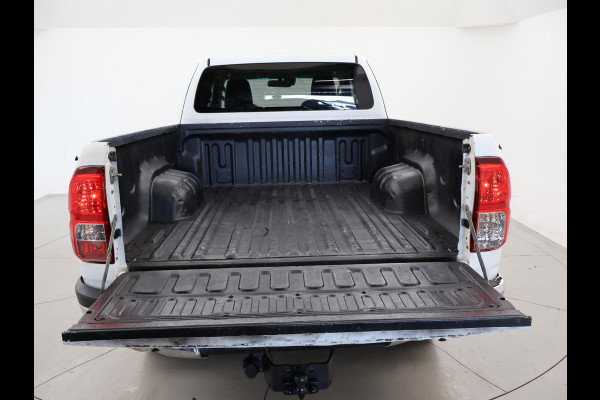 Toyota Hilux 2.4 D-4D-F 150 PK 4X4 XTRA CAB PROFESSIONAL EURO 6 + LEDER | AIRCO | CRUISE | TREKHAAK