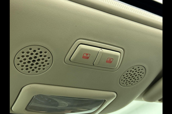 Fiat 500C 1.0 Hybrid Dolcevita Cabriolet | Climate Control | Sportstoelen | Parkeersensoren achter | Cruise Control | DAB | Lichtmetalen Velgen