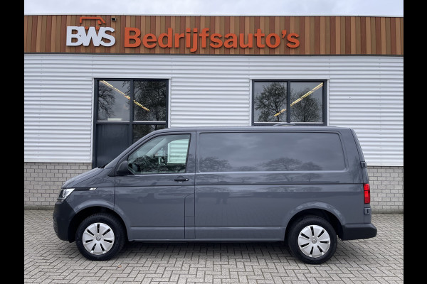Volkswagen Transporter 2.0 TDI L1H1 26 Economy Business / vaste prijs rijklaar € 17.950 ex btw / lease vanaf € 302 / euro 6 / bpm vrij / airco / cruise / achterdeuren / bijrijdersbank / pdc achter !