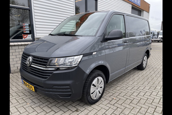 Volkswagen Transporter 2.0 TDI L1H1 26 Economy Business / vaste prijs rijklaar € 17.950 ex btw / lease vanaf € 302 / euro 6 / bpm vrij / airco / cruise / achterdeuren / bijrijdersbank / pdc achter !