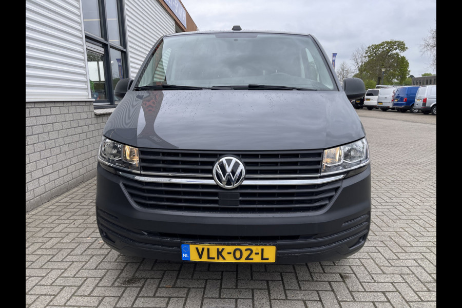 Volkswagen Transporter 2.0 TDI L1H1 26 Economy Business / vaste prijs rijklaar € 17.950 ex btw / lease vanaf € 302 / euro 6 / bpm vrij / airco / cruise / achterdeuren / bijrijdersbank / pdc achter !