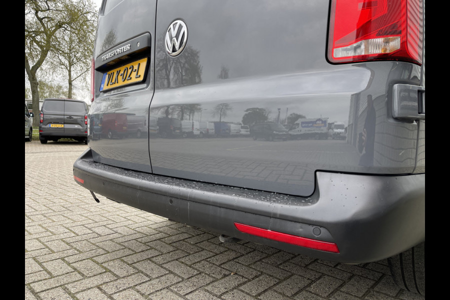 Volkswagen Transporter 2.0 TDI L1H1 26 Economy Business / vaste prijs rijklaar € 17.950 ex btw / lease vanaf € 302 / euro 6 / bpm vrij / airco / cruise / achterdeuren / bijrijdersbank / pdc achter !