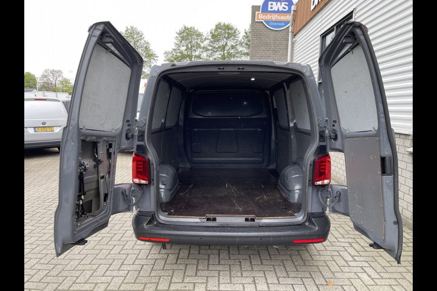 Volkswagen Transporter 2.0 TDI L1H1 26 Economy Business / vaste prijs rijklaar € 17.950 ex btw / lease vanaf € 302 / euro 6 / bpm vrij / airco / cruise / achterdeuren / bijrijdersbank / pdc achter !