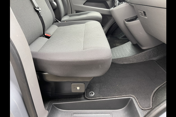 Volkswagen Transporter 2.0 TDI L1H1 26 Economy Business / vaste prijs rijklaar € 17.950 ex btw / lease vanaf € 302 / euro 6 / bpm vrij / airco / cruise / achterdeuren / bijrijdersbank / pdc achter !