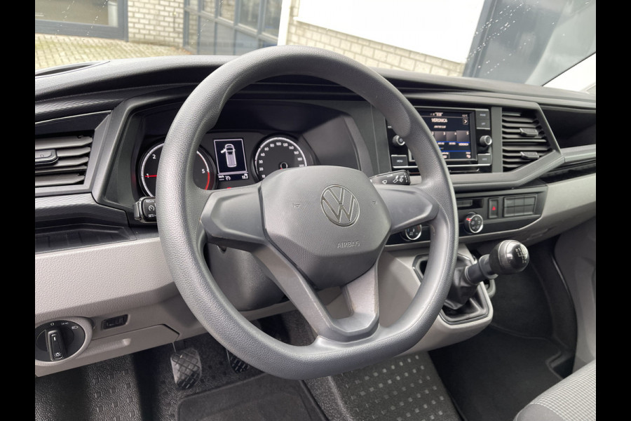 Volkswagen Transporter 2.0 TDI L1H1 26 Economy Business / vaste prijs rijklaar € 17.950 ex btw / lease vanaf € 302 / euro 6 / bpm vrij / airco / cruise / achterdeuren / bijrijdersbank / pdc achter !