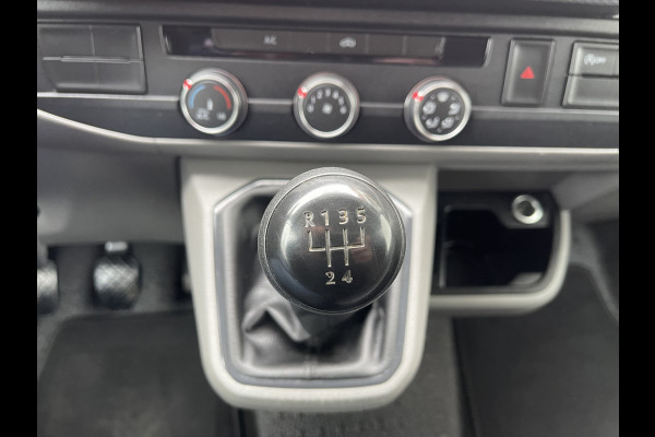Volkswagen Transporter 2.0 TDI L1H1 26 Economy Business / vaste prijs rijklaar € 17.950 ex btw / lease vanaf € 302 / euro 6 / bpm vrij / airco / cruise / achterdeuren / bijrijdersbank / pdc achter !