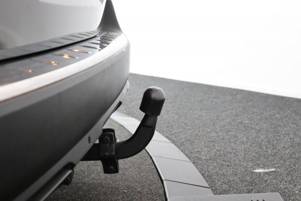 Peugeot 5008 1.2 PureTech*NAVI*CAM*HAAK*CRUISE*ECC*CARPLAY*7PER