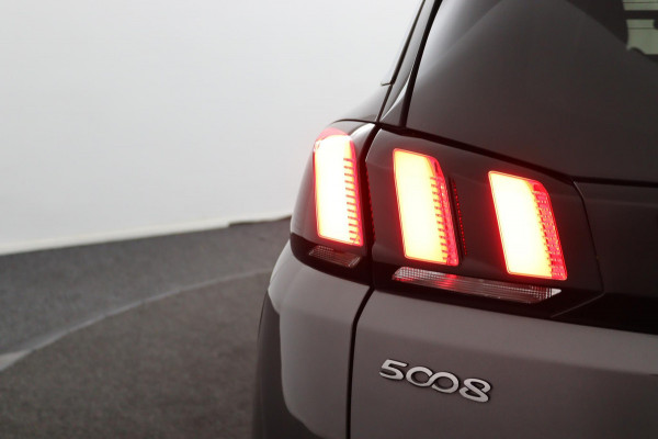 Peugeot 5008 1.2 PureTech*NAVI*CAM*HAAK*CRUISE*ECC*CARPLAY*7PER