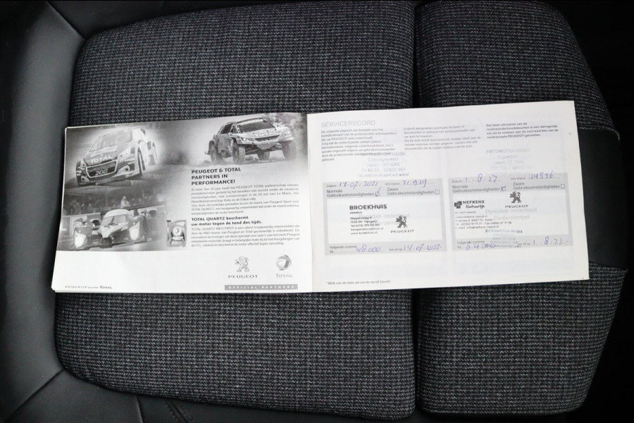 Peugeot 5008 1.2 PureTech*NAVI*CAM*HAAK*CRUISE*ECC*CARPLAY*7PER