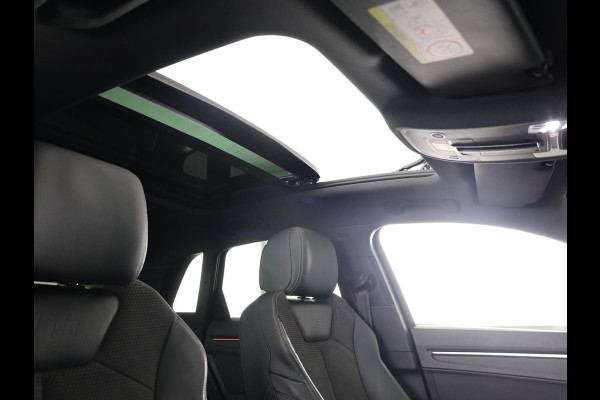Audi Q3 45 TFSI e S edition 245pk | Panoramadak | Trekhaak wegklapbaar | Stoelverwarming | 20 inch Lichtmetalen velgen