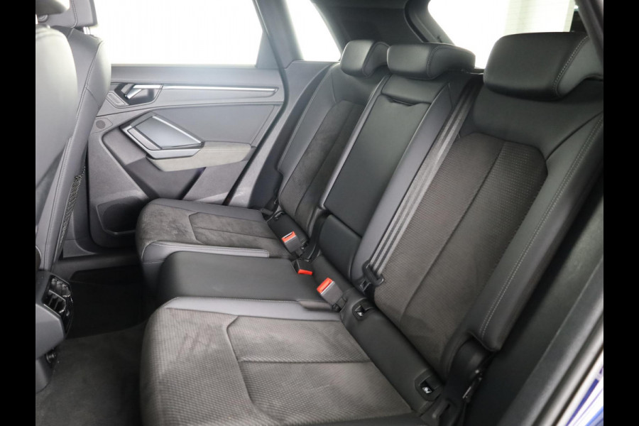 Audi Q3 45 TFSI e S edition 245pk | Panoramadak | Trekhaak wegklapbaar | Stoelverwarming | 20 inch Lichtmetalen velgen