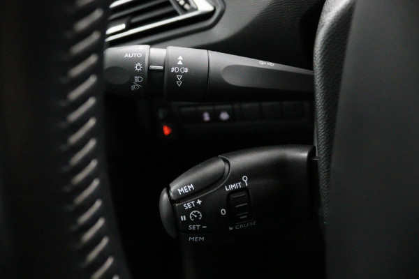 Peugeot 308 SW 1.2 PureTech*ECC*PANO*NAVI*CAM*HAAK*CRUISE*