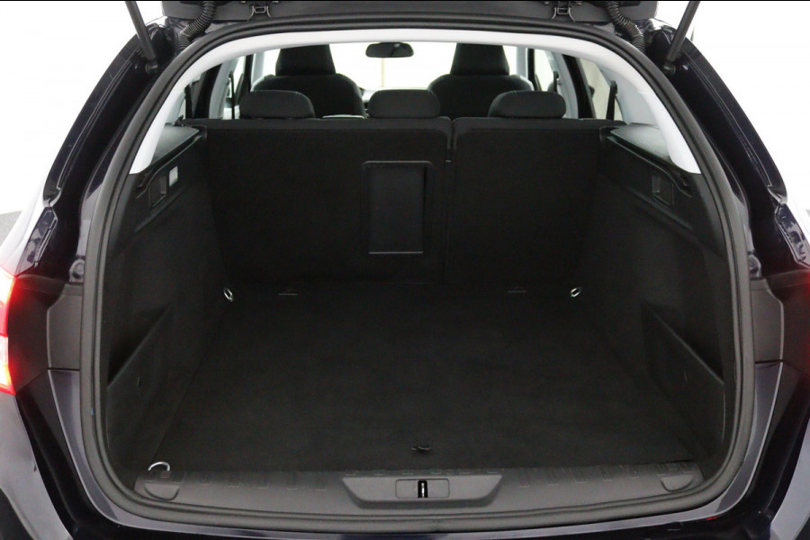 Peugeot 308 SW 1.2 PureTech*ECC*PANO*NAVI*CAM*HAAK*CRUISE*