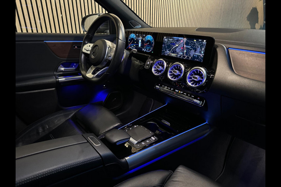 Mercedes-Benz GLA 200 Business Solution AMG - Pano - Ambient light