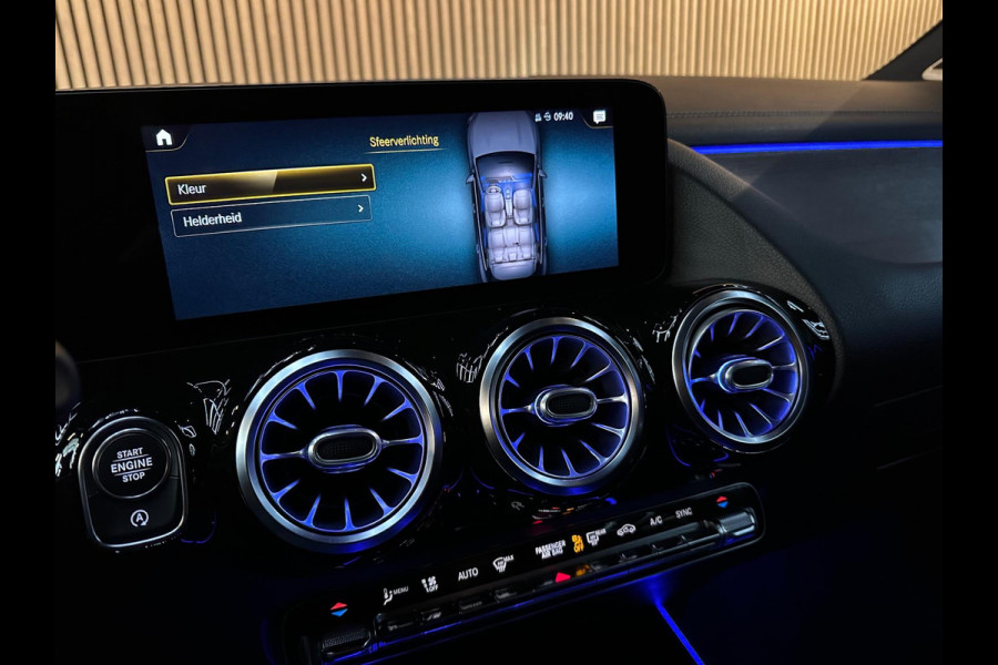 Mercedes-Benz GLA 200 Business Solution AMG - Pano - Ambient light