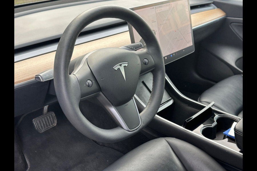 Tesla Model 3 Standard RWD Plus 60 kWh SOH 87.5% / Trekhaak
