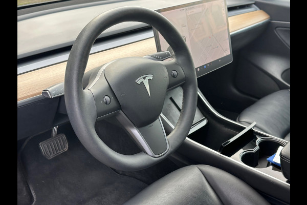 Tesla Model 3 Standard RWD Plus 60 kWh SOH 87.5% / Trekhaak
