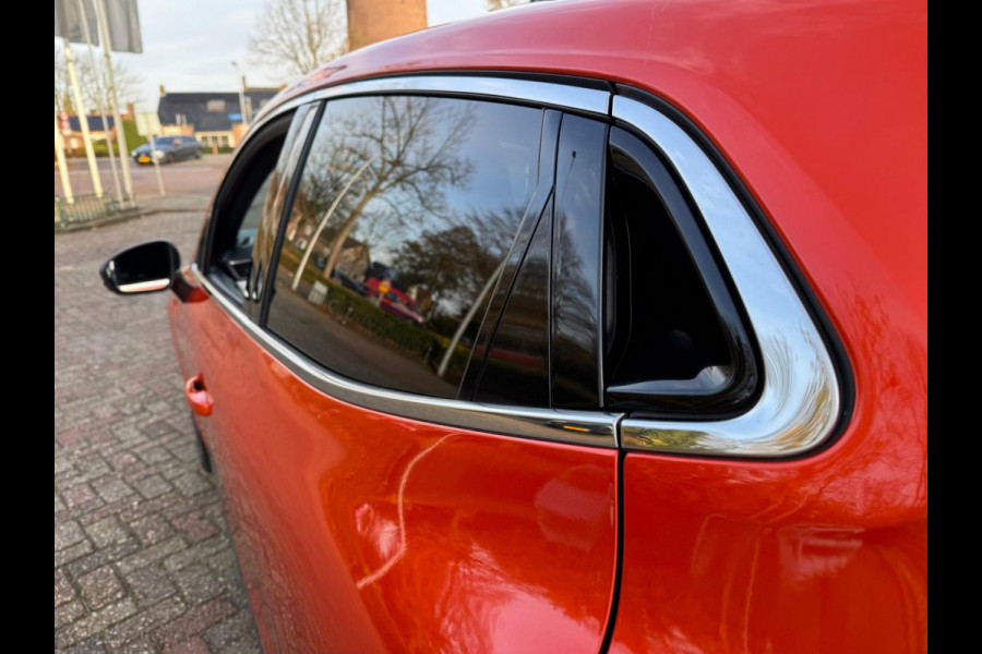 Renault Clio TCe 90 Techno Navi / Camera & P-sensoren / Clima / LM velgen / Full LED