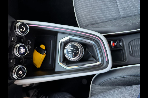 Renault Clio TCe 90 Techno Navi / Camera & P-sensoren / Clima / LM velgen / Full LED