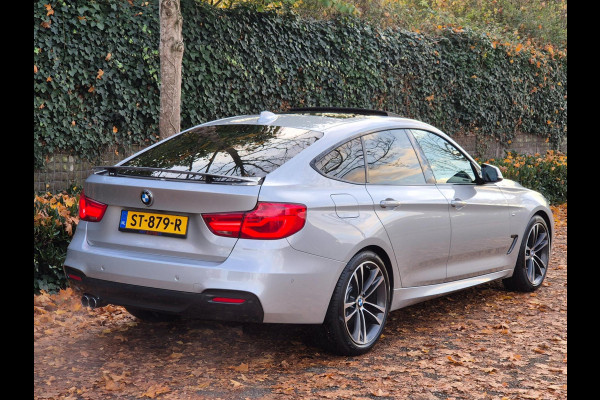 BMW 3-serie GT M Sport Panorama Apple CarPlay 19inch NAP 100% Dealer onderhouden GARANTIE 320i Corporate Lease High Executive