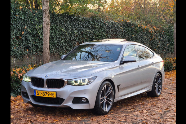 BMW 3-serie GT M Sport Panorama Apple CarPlay 19inch NAP 100% Dealer onderhouden GARANTIE 320i Corporate Lease High Executive