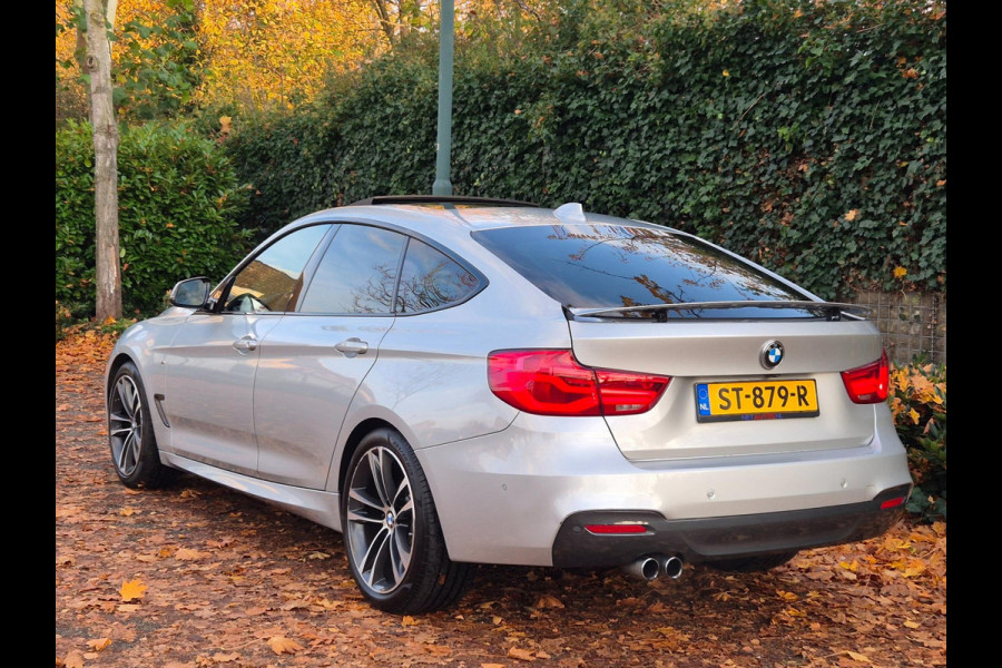 BMW 3-serie GT M Sport Panorama Apple CarPlay 19inch NAP 100% Dealer onderhouden GARANTIE 320i Corporate Lease High Executive