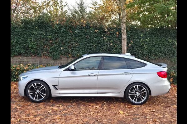 BMW 3-serie GT M Sport Panorama Apple CarPlay 19inch NAP 100% Dealer onderhouden GARANTIE 320i Corporate Lease High Executive