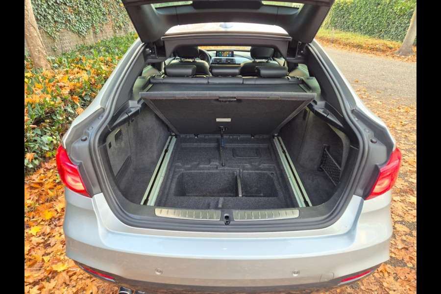 BMW 3-serie GT M Sport Panorama Apple CarPlay 19inch NAP 100% Dealer onderhouden GARANTIE 320i Corporate Lease High Executive