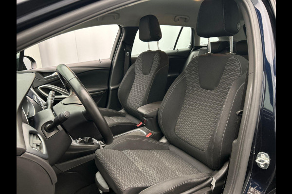 Opel Astra Sports Tourer 1.6 CDTI Business+ Trekhaak Navigatie Climate/control Origineel NL