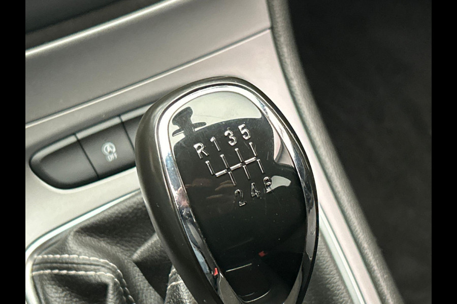 Opel Astra Sports Tourer 1.6 CDTI Business+ Trekhaak Navigatie Climate/control Origineel NL