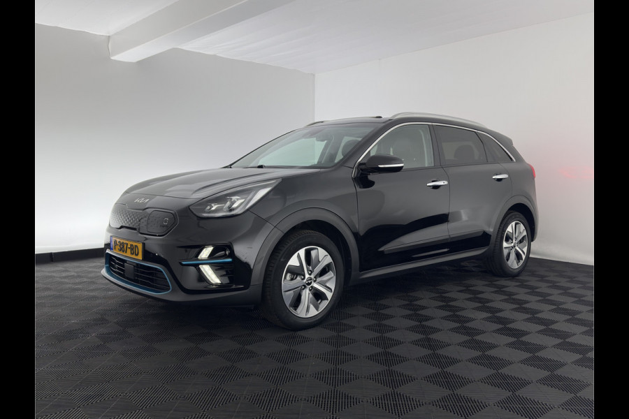 Kia e-Niro DynamicPlusLine 64 kWh [ 3-Fase ] {SOH-95%} (INCL-BTW) Aut.*PANO | LEATHER-FABRIC | FULL-LED | NAVI-FULLMAP | DAB+ | ADAPT.CRUISE | CAMERA | HEATED-COMFORTSEATS | KEYLESS | DIGI-COCKPIT | SHIFT-PADDLES | CARPLAY | LANE-ASSIST | 17"ALU*