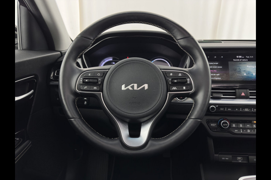 Kia e-Niro DynamicPlusLine 64 kWh [ 3-Fase ] {SOH-95%} (INCL-BTW) Aut.*PANO | LEATHER-FABRIC | FULL-LED | NAVI-FULLMAP | DAB+ | ADAPT.CRUISE | CAMERA | HEATED-COMFORTSEATS | KEYLESS | DIGI-COCKPIT | SHIFT-PADDLES | CARPLAY | LANE-ASSIST | 17"ALU*