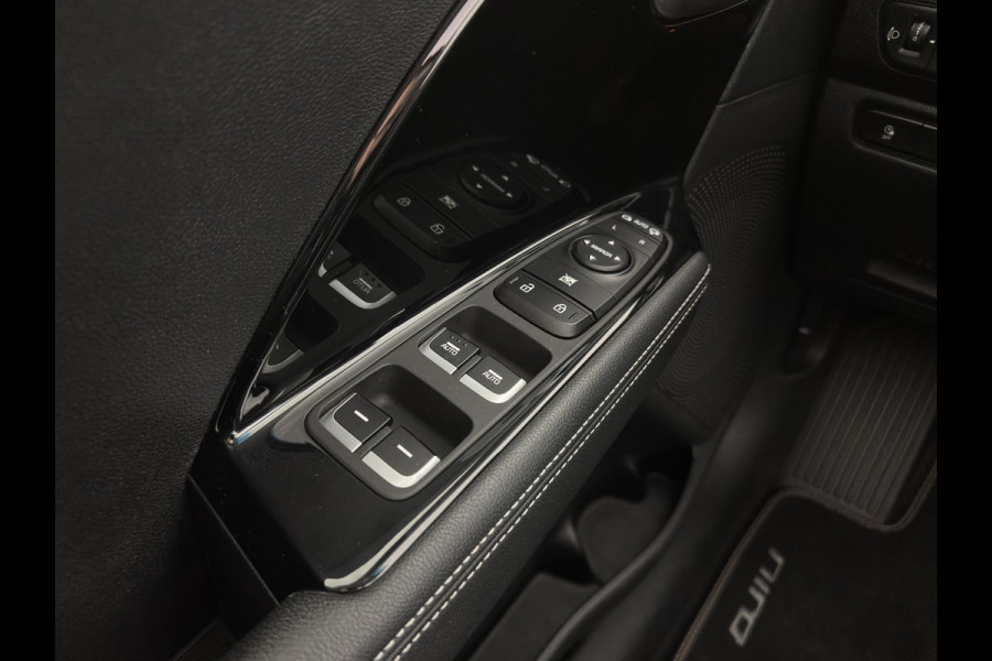 Kia e-Niro DynamicPlusLine 64 kWh [ 3-Fase ] {SOH-95%} (INCL-BTW) Aut.*PANO | LEATHER-FABRIC | FULL-LED | NAVI-FULLMAP | DAB+ | ADAPT.CRUISE | CAMERA | HEATED-COMFORTSEATS | KEYLESS | DIGI-COCKPIT | SHIFT-PADDLES | CARPLAY | LANE-ASSIST | 17"ALU*
