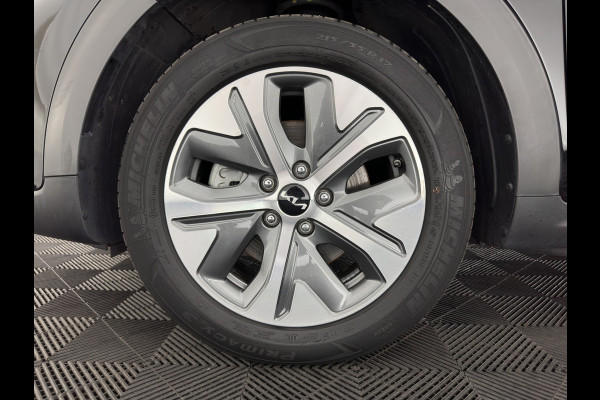 Kia e-Niro DynamicPlusLine 64 kWh [ 3-Fase ] {SOH-95%} (INCL-BTW) Aut.*PANO | LEATHER-FABRIC | FULL-LED | NAVI-FULLMAP | DAB+ | ADAPT.CRUISE | CAMERA | HEATED-COMFORTSEATS | KEYLESS | DIGI-COCKPIT | SHIFT-PADDLES | CARPLAY | LANE-ASSIST | 17"ALU*