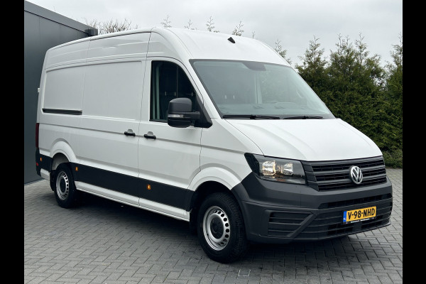 Volkswagen Crafter 35 2.0 TDI 141 PK / DSG AUTOMAAT / L3H3 / 3 TONS TREKHAAK / AIRCO / CAMERA / 3-ZITS