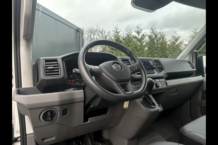 Volkswagen Crafter 2.0 TDI 141 PK / DSG AUTOMAAT / L3H3 / 3 TONS TREKHAAK / AIRCO / CRUISE / CAMERA / 3-ZITS