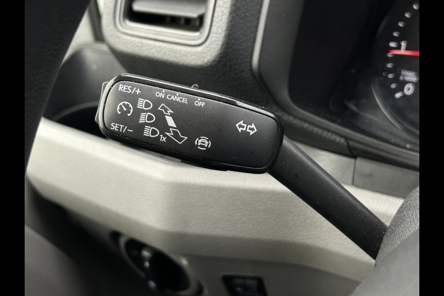 Volkswagen Crafter 2.0 TDI 141 PK / DSG AUTOMAAT / L3H3 / 3 TONS TREKHAAK / AIRCO / CRUISE / CAMERA / 3-ZITS