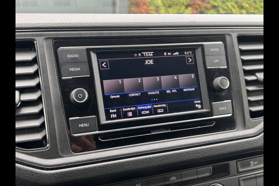 Volkswagen Crafter 2.0 TDI 141 PK / DSG AUTOMAAT / L3H3 / 3 TONS TREKHAAK / AIRCO / CRUISE / CAMERA / 3-ZITS