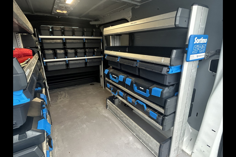 Opel Vivaro 2.0 CDTI 123 PK / L2H1 / 1e EIG. / SORTIMO INRICHTING / TREKHAAK / CAMERA / AIRCO / CRUISE / 3-ZITS / PDC