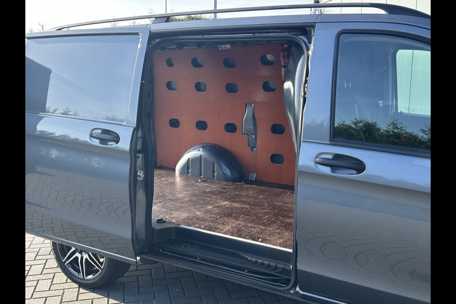 Mercedes-Benz Vito 119 CDI 191 PK AUTOMAAT / L2H1 / ECC / TREKHAAK / AIRCO / CRUISE / NAVI / CAMERA / PDC