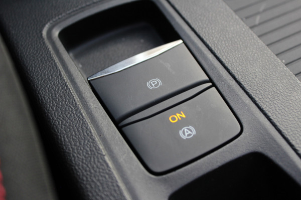 Ford FOCUS Wagon 1.0 EcoBoost 155PK Hybrid ST Line X | Panoramadak | Trekhaak | AGR | Elektrische achterklep | B&O Actieweken 1 t/m 15 november!