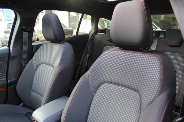 Ford FOCUS Wagon 1.0 EcoBoost 155PK Hybrid ST Line X | Panoramadak | Trekhaak | AGR | Elektrische achterklep | B&O Actieweken 1 t/m 15 november!
