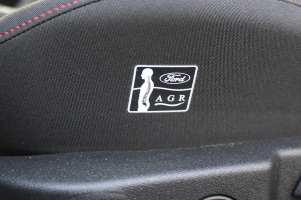 Ford FOCUS Wagon 1.0 EcoBoost 155PK Hybrid ST Line X | Panoramadak | Trekhaak | AGR | Elektrische achterklep | B&O Actieweken 1 t/m 15 november!