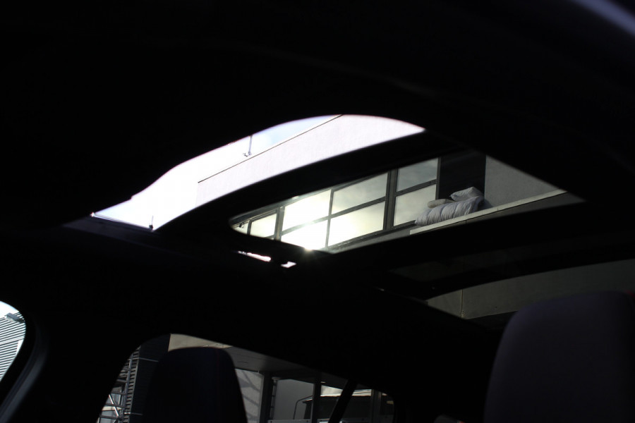 Ford FOCUS Wagon 1.0 EcoBoost 155PK Hybrid ST Line X | Panoramadak | Trekhaak | AGR | Elektrische achterklep | B&O Actieweken 1 t/m 15 november!